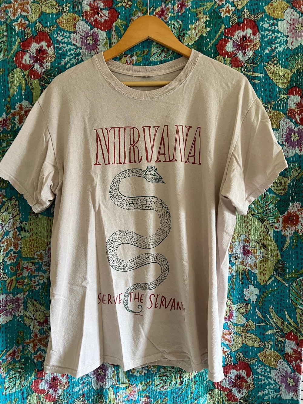 🐍NIRVANA Serve the Servants tee🐍